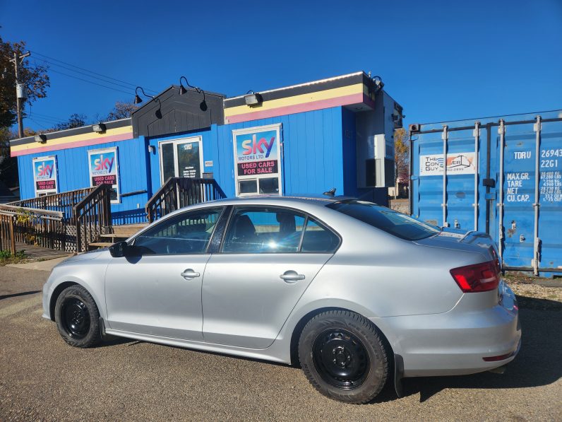 
								2015 Volkswagen Jetta full									