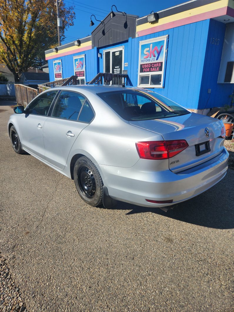 
								2015 Volkswagen Jetta full									