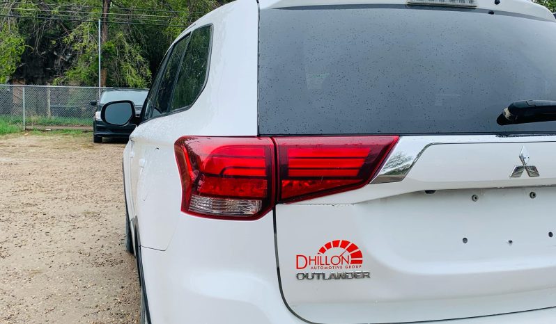 
								2020 MITSUBISHI OUTLANDER ES full									