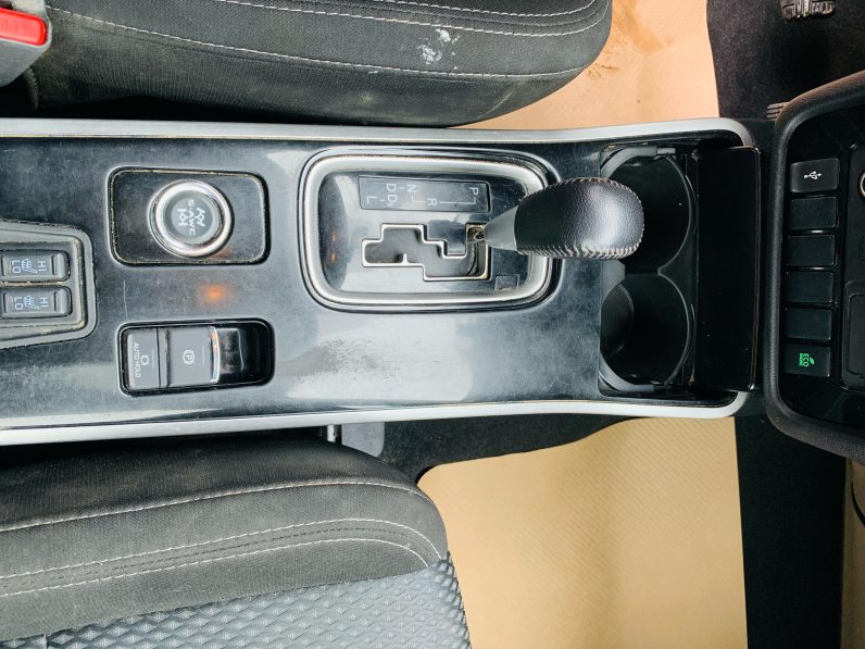 
								2020 MITSUBISHI OUTLANDER ES full									