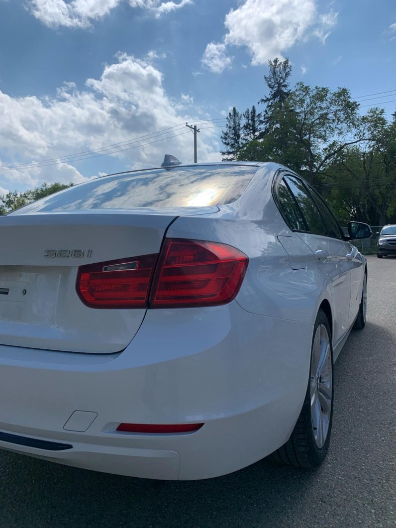 
								2014 BMW 328I xDRIVE full									