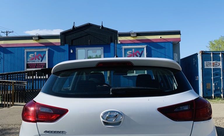 
								2020 HYUNDAI ACCENT SE full									