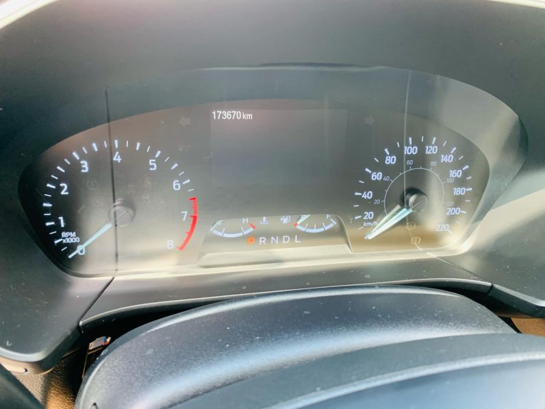 
								2020 Ford Escape SE full									