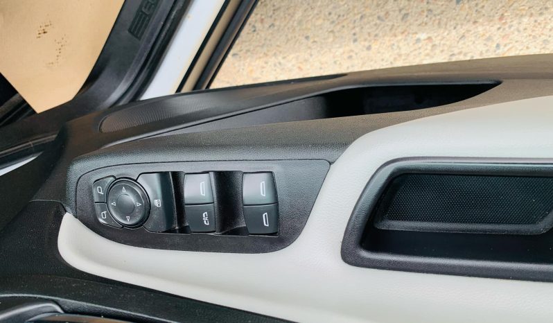 
								2019 CHEVROLET EQUINOX LS full									