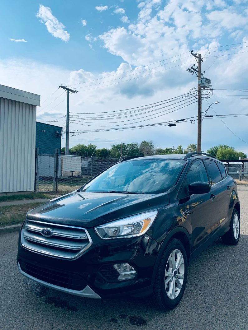
								2017 FORD ESCAPE SE full									