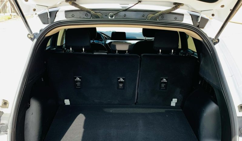 
								2020 Ford Escape SE full									