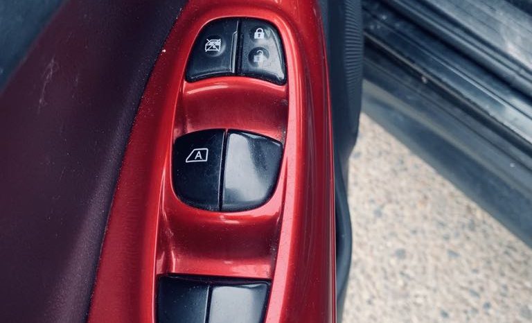 
								2013 Nissan Juke S full									