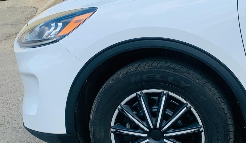 
								2020 Ford Escape SE full									