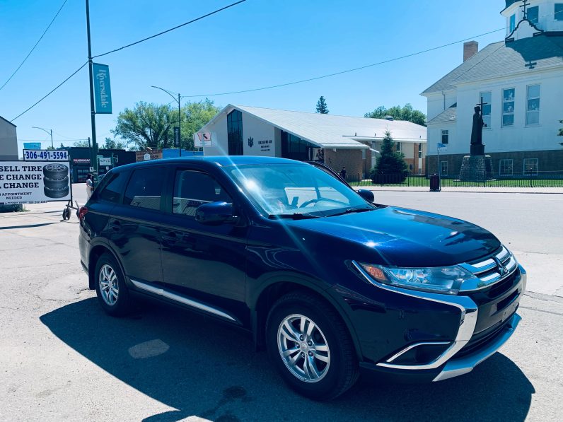 
								2016 MITSUBISHI OUTLANDER ES full									