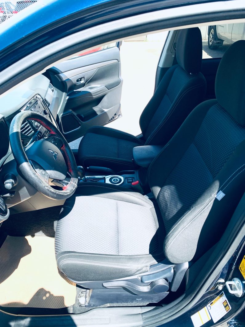 
								2016 MITSUBISHI OUTLANDER ES full									