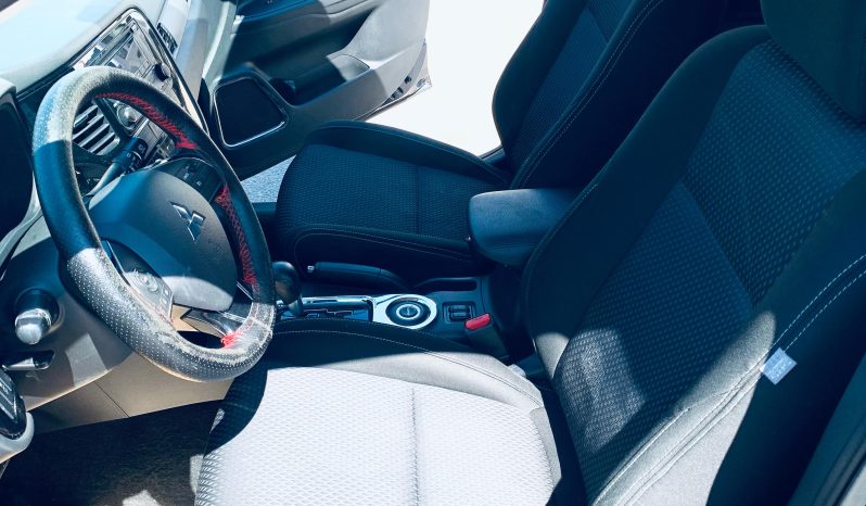 
								2016 MITSUBISHI OUTLANDER ES full									