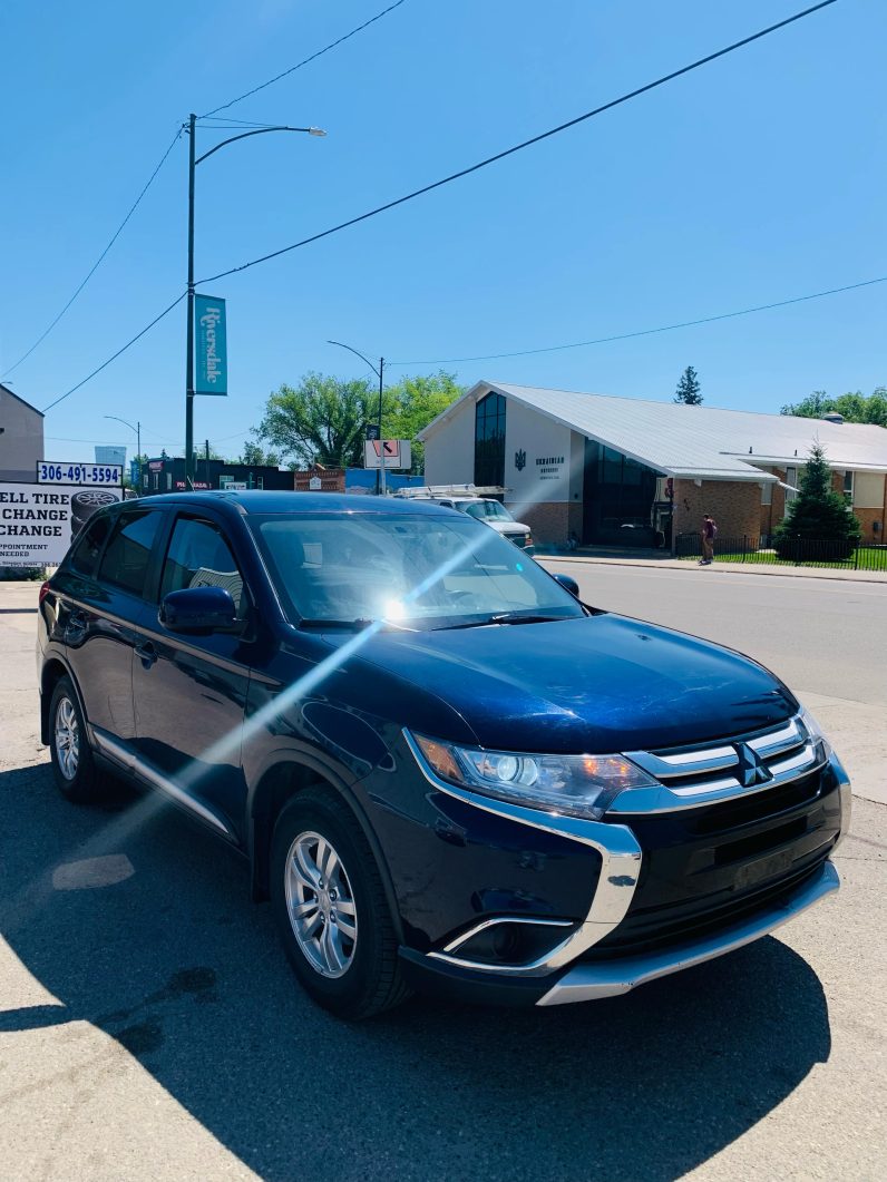 
								2016 MITSUBISHI OUTLANDER ES full									