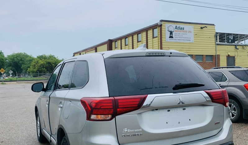 
								2020 MITSUBISHI OUTLANDER ES full									