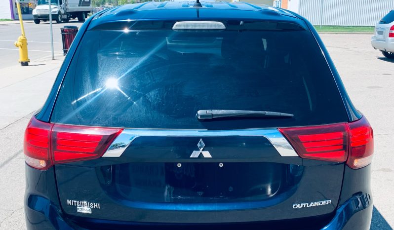 
								2016 MITSUBISHI OUTLANDER ES full									