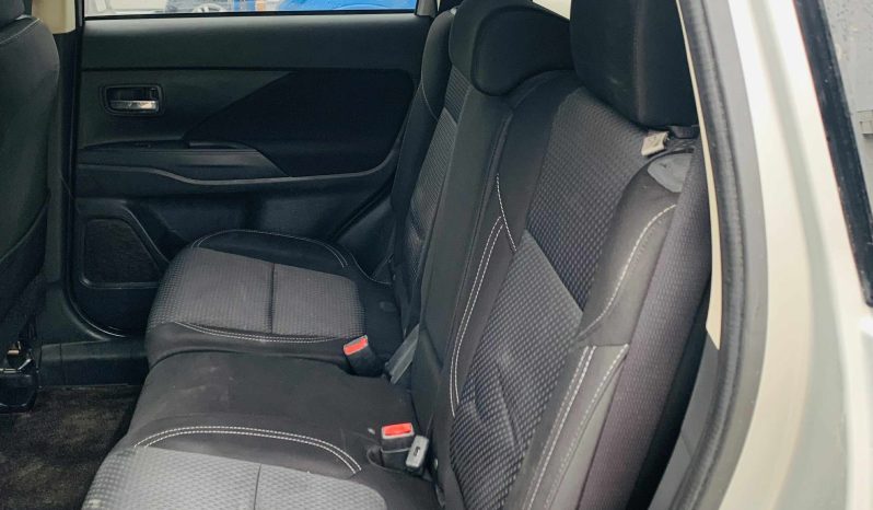 
								2020 MITSUBISHI OUTLANDER ES full									