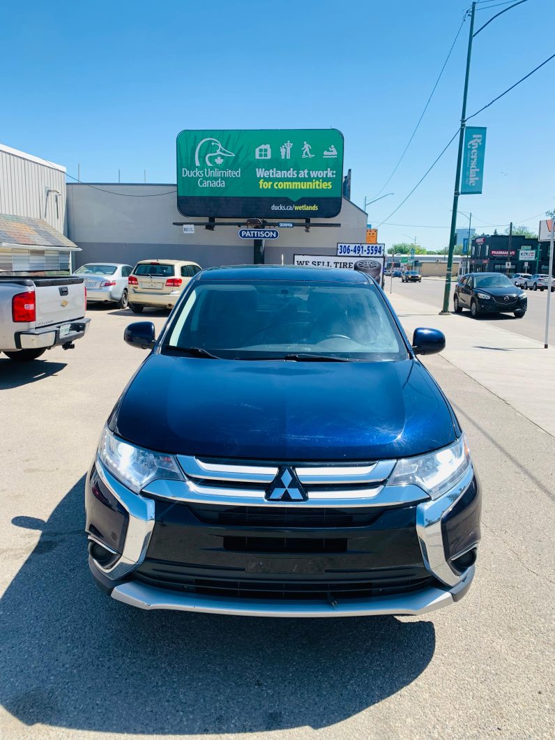 
								2016 MITSUBISHI OUTLANDER ES full									