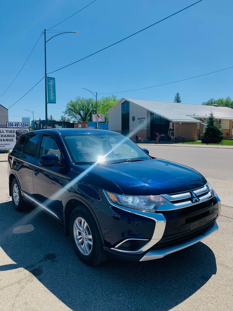 
								2016 MITSUBISHI OUTLANDER ES full									