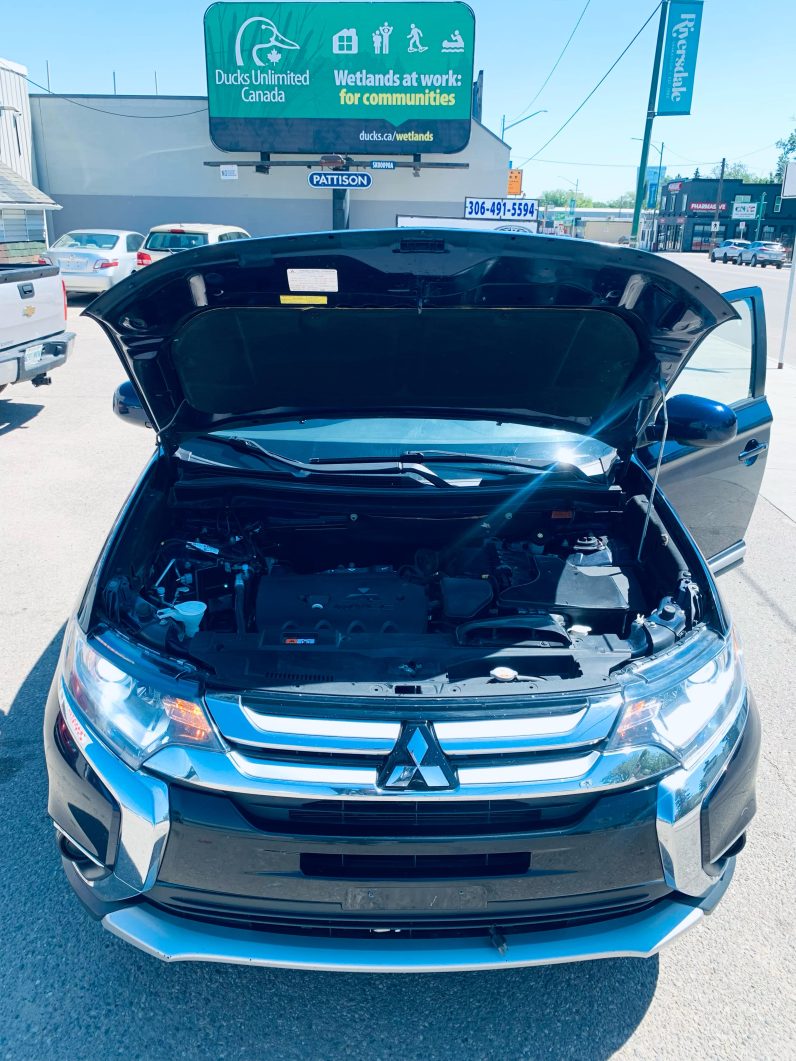 
								2016 MITSUBISHI OUTLANDER ES full									