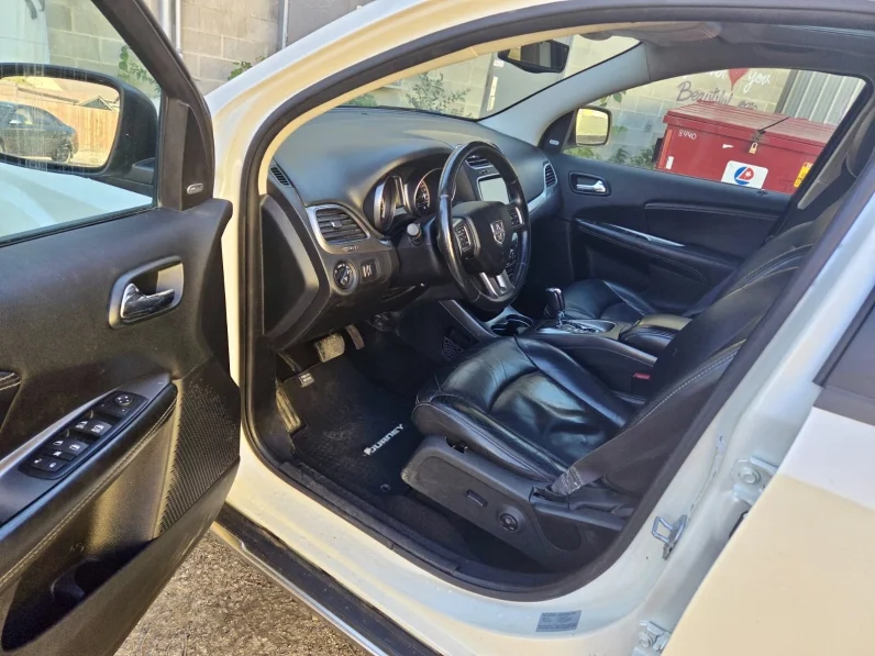 
								2017 Dodge Journey Crossroad full									