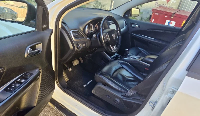 
								2017 Dodge Journey Crossroad full									