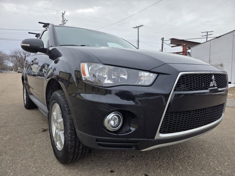 
								2012 MITSUBISHI OUTLANDER SE full									