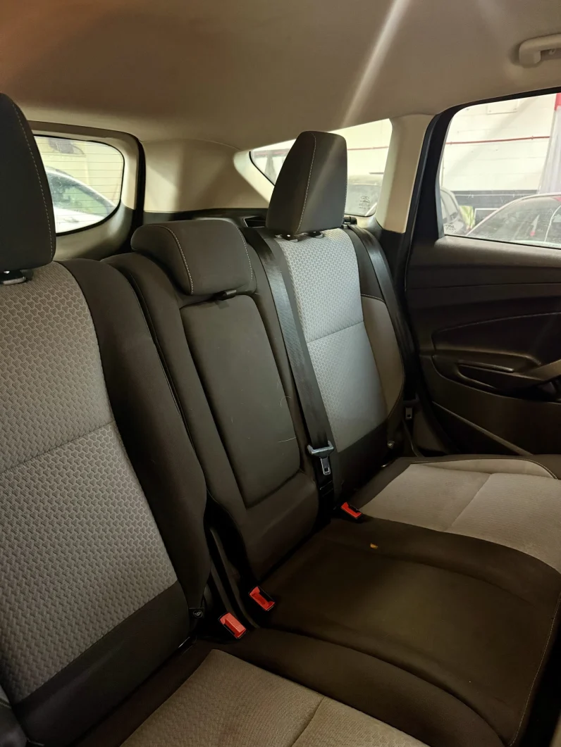 
								2018 Ford Escape SE full									
