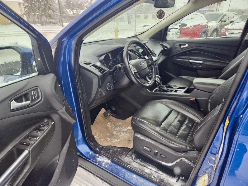 
								2018 FORD ESCAPE SEL full									