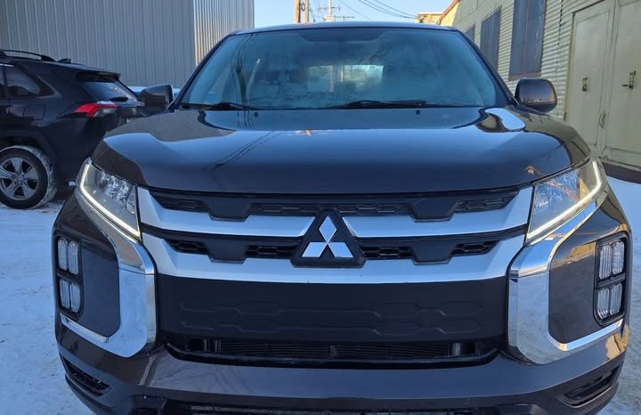 
								2021 Mitsubishi RVR full									
