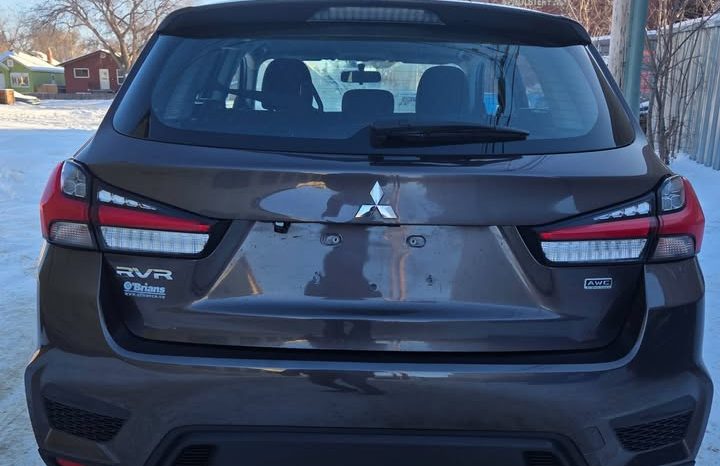 
								2021 Mitsubishi RVR full									