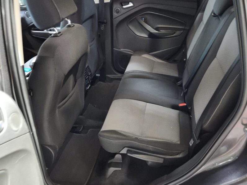
								2017 Ford Escape SE full									