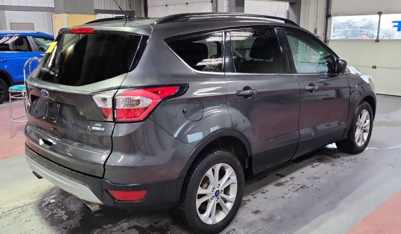 
								2017 Ford Escape SE full									