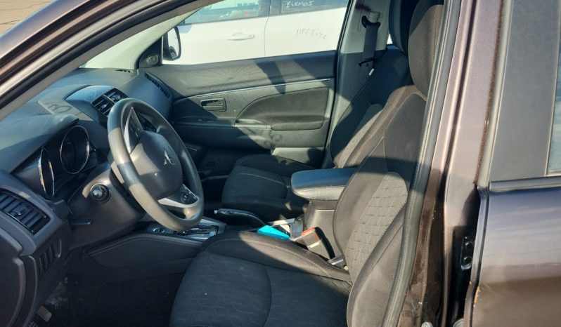 
								2021 Mitsubishi RVR full									