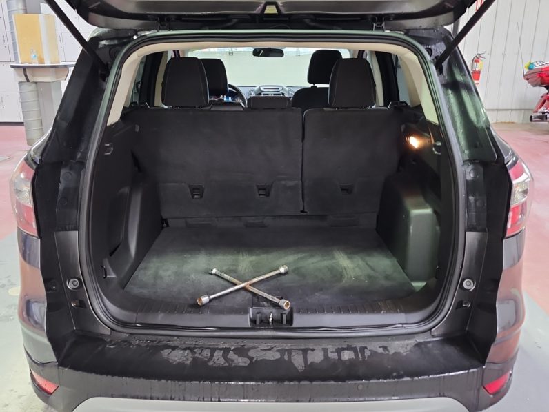 
								2017 Ford Escape SE full									