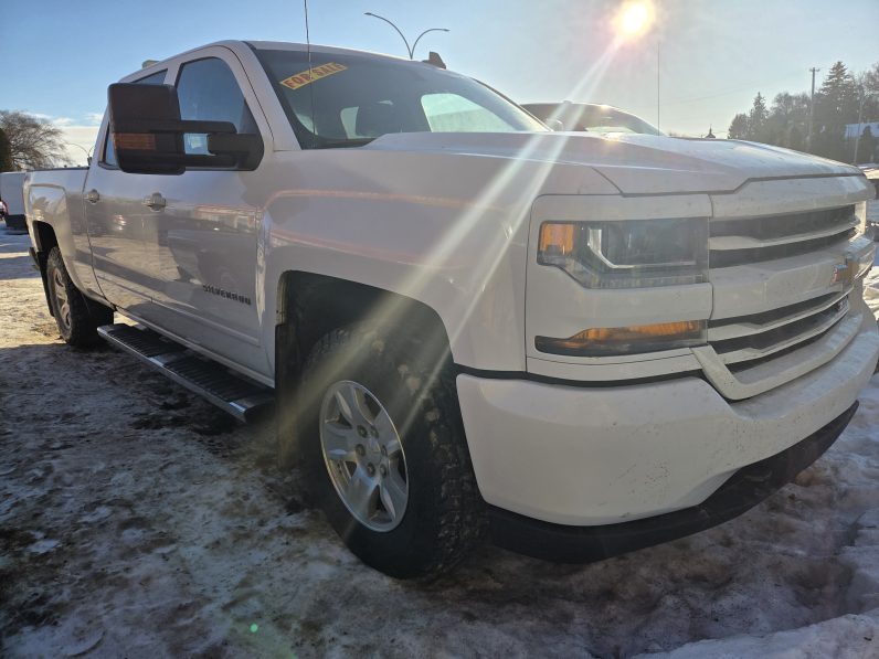 
								2018 Chevrolet Silverado K1500 LT full									