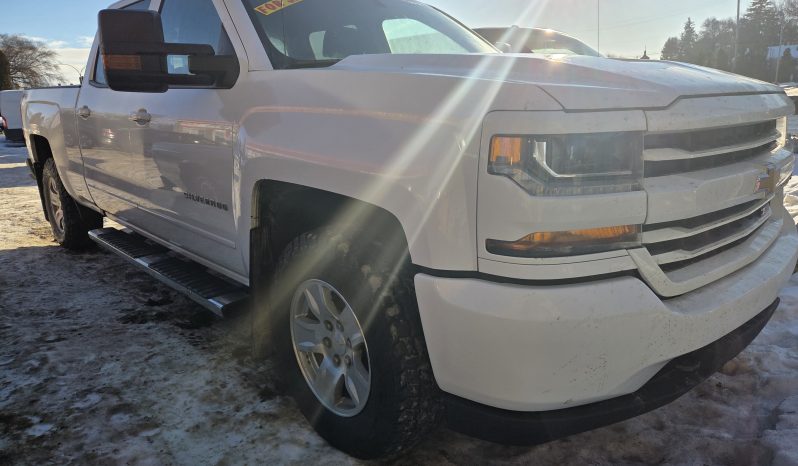
								2018 Chevrolet Silverado K1500 LT full									