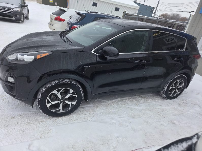 
								2020 KIA SPORTAGE LX full									