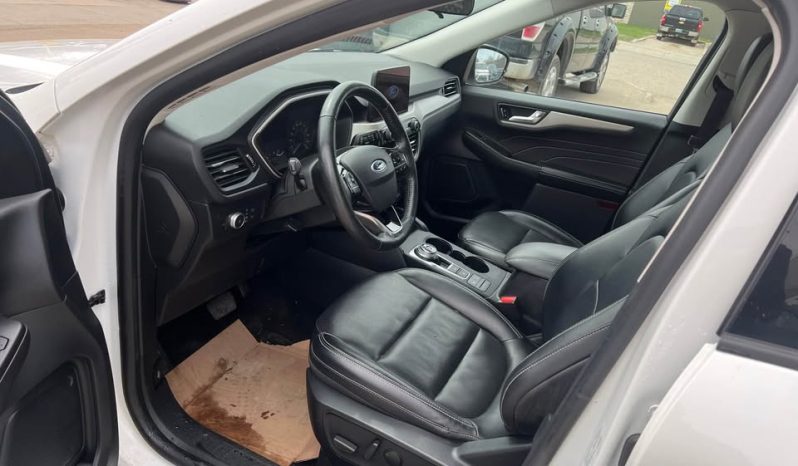 
								2021  FORD ESCAPE SEL full									