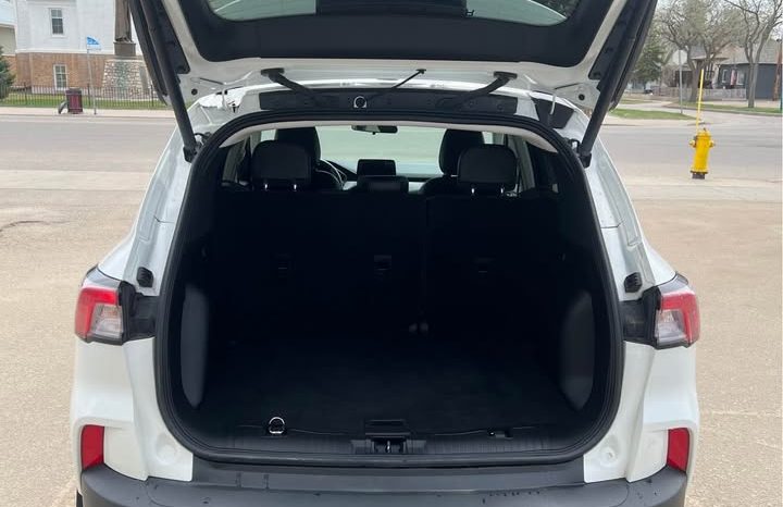 
								2021  FORD ESCAPE SEL full									