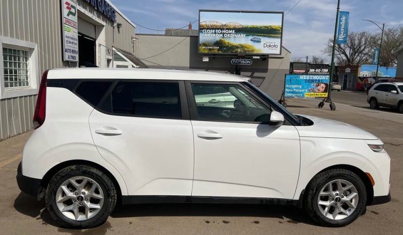
								2021 KIA SOUL EX full									