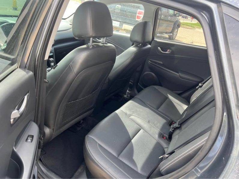 
								2020 HYUNDAI KONA SEL PLUS full									