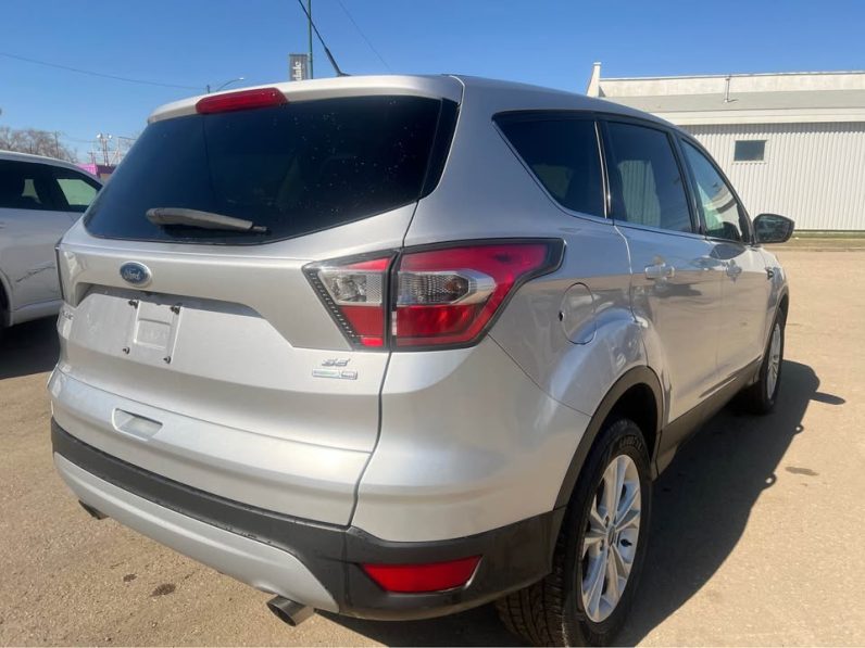 
								2017 Ford Escape SE full									