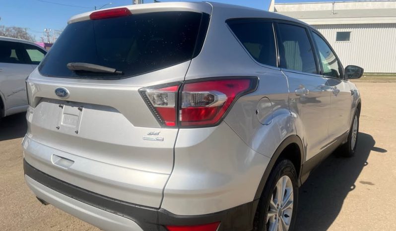 
								2017 Ford Escape SE full									