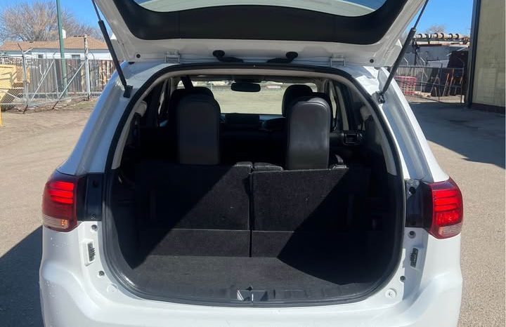 
								2020 MITSUBISHI OUTLANDER ES full									
