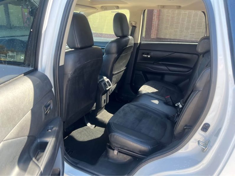 
								2020 MITSUBISHI OUTLANDER ES full									
