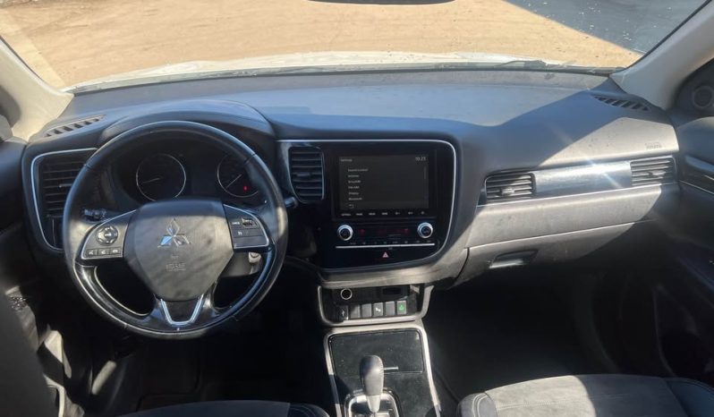 
								2020 MITSUBISHI OUTLANDER ES full									