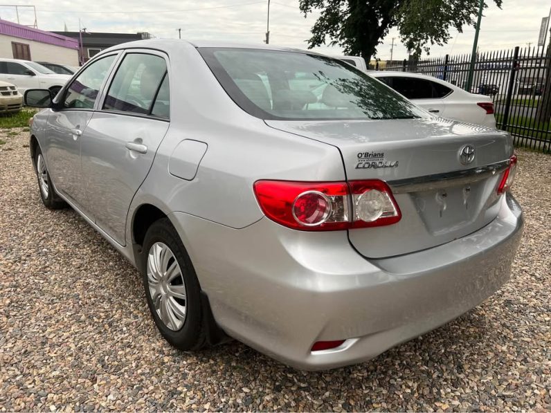 
								2013 Toyota Corolla full									