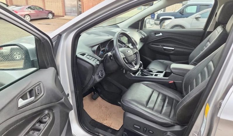 
								2017 Ford Escape SE full									