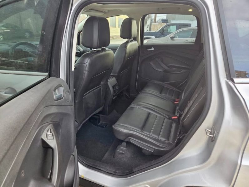 
								2017 Ford Escape SE full									
