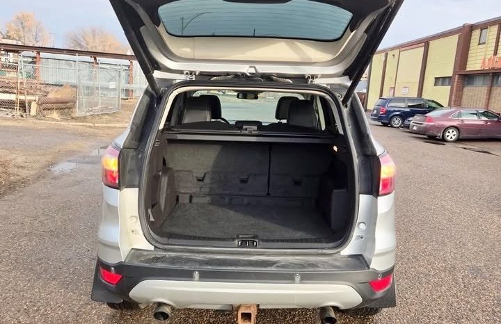 
								2017 Ford Escape SE full									